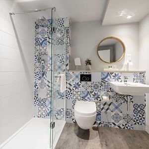 Deluxe Bay Suite